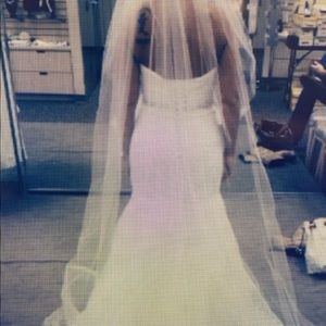 Wedding dress, worn for 2 hours, perfect condition